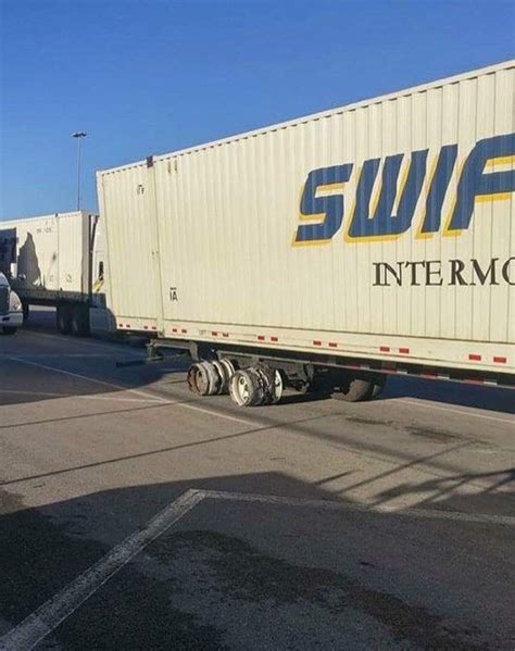 16 Swift Trucking Fails From People Having Substantially Worse Days Than You | Trucker quotes ...