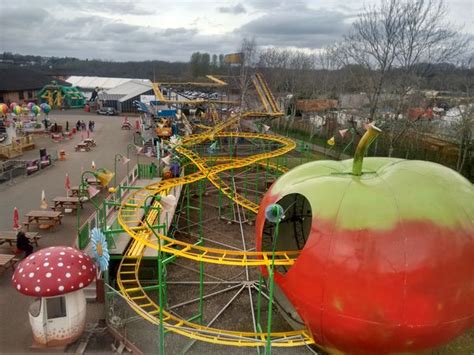 Wacky Worm - Coasterpedia - The Roller Coaster and Flat Ride Wiki