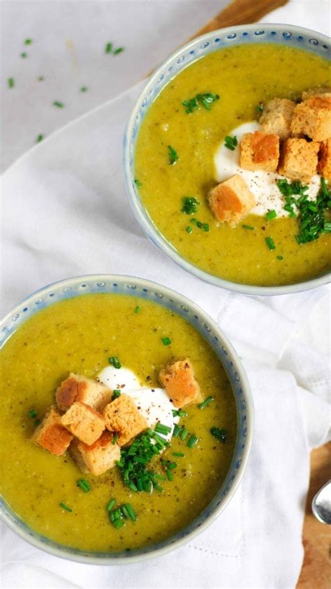 Easy Courgette Soup {with Parmesan}