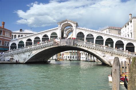 Why Views of Venice’s Rialto Bridge Look So Familiar | Getty Iris