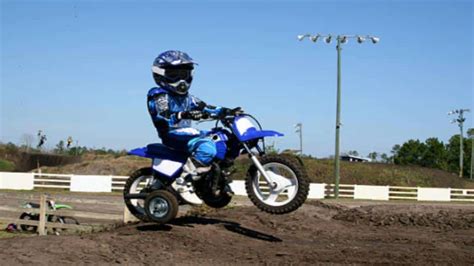 5 Best Dirt Bikes for Kids (2023 Reviews)