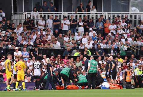 Sheffield United captain Chris Basham suffers horror injury against Fulham