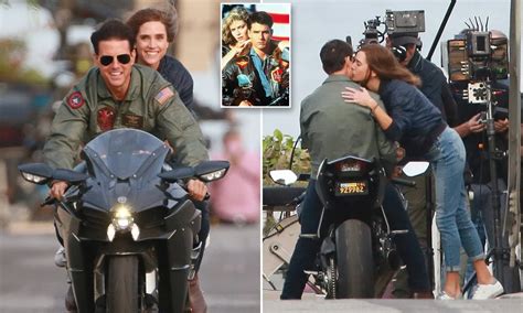 Top Gun Maverick: Is Tom Cruise Secretly Engaged? | Trending News Buzz