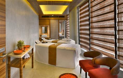 Lalit Great Eastern Hotel | Bamboo Travel