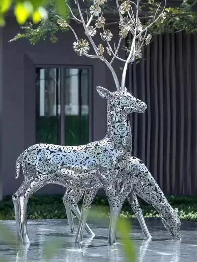 Modern animal sculpture Company