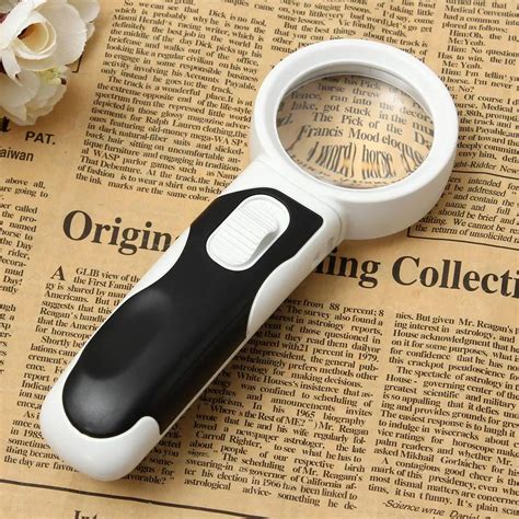 2LED Handheld Illuminated Magnifier ABS Reading Magnifying Glass Aid For Seniors Loupe Portable ...