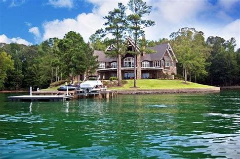 Pin by Wren Tidwell on Lakehouses | Lake houses for sale, Lake real estate, Real estate site