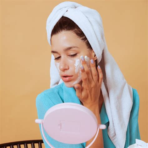 Skincare Routine for Women | Blog - Topicals