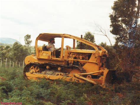 TractorData.com Caterpillar D7 tractor photos information