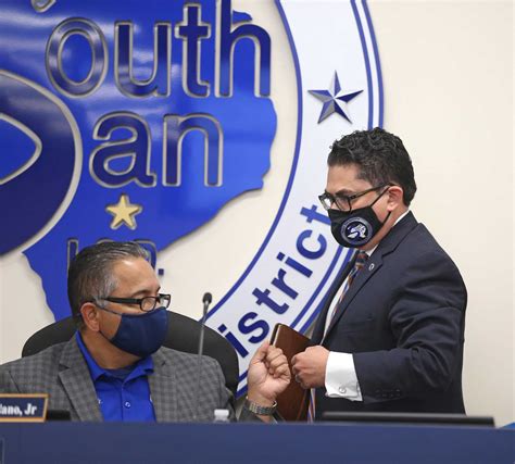 South San ISD board ends feud with superintendent — now at TEA