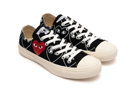 A New Heart Print Hits The CDG x Converse Chuck 70 | Trnds