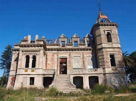 Top 20 Amazing Abandoned Mansions of the World | Abandoned mansions, Mansions, Abandoned castles