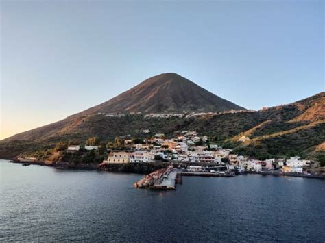 The Beginner's Guide to the Aeolian Islands - ITALIAN FIX