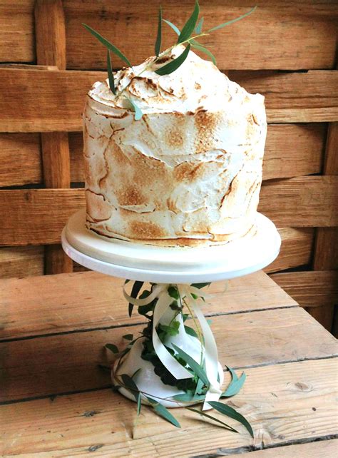 The Vanilla Pod Bakery: A Fabulous Torched Meringue Wedding Cake