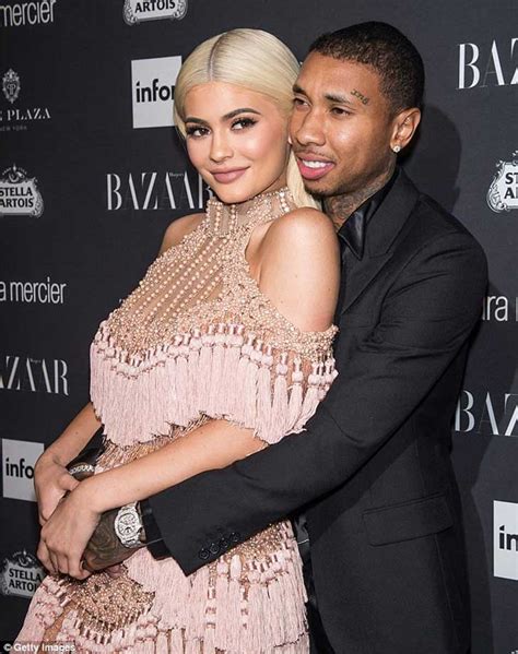 Kylie Jenner and her boyfriend Tyga are excepting a baby without marriage.