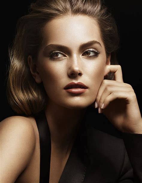 hourglass ad Vogue Feb 2016 | Models photoshoot, Model photography, Photoshoot
