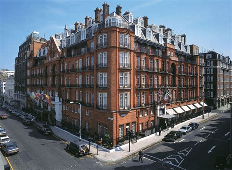 Gordon Ramsay at Claridges - cloudzilla.net