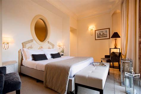 Suite Roma - Colonna Palace Hotel Rome | Book Online