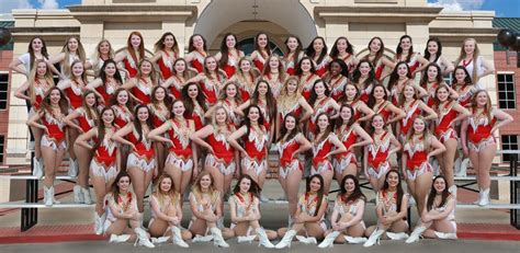 Crimson Cadettes Drill Team sets dance clinic - Houston Chronicle