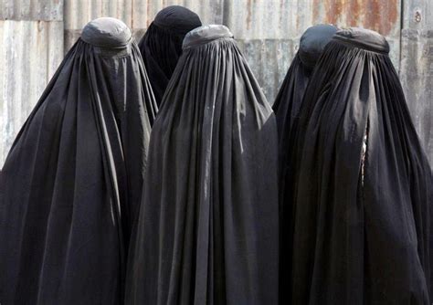 Kvinnor i Burka. | Burka, Burqa, Veiled woman