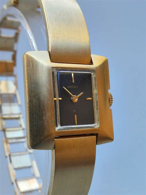 1970s Seiko Vintage Cuff Gold Bracelet Watch • Mid Century Minimalist ...