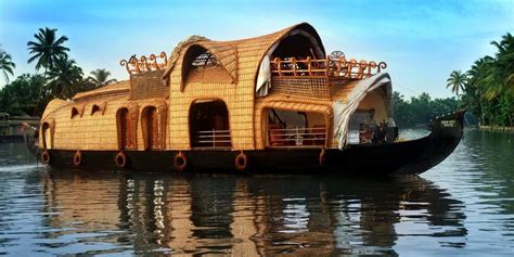 Book One Bedroom Houseboat in Alappuzha, Kerala, India | Kerala Tour Package