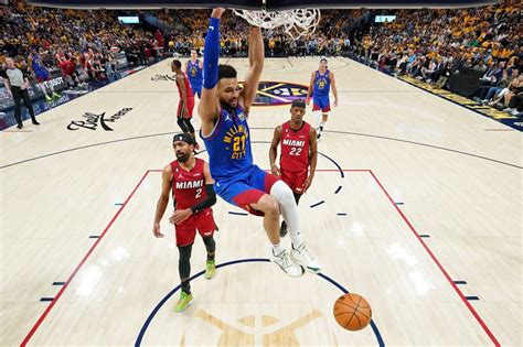 LOOK: Jamal Murray dunks against the Heat and other pictures from the day in the NBA | HoopsHype