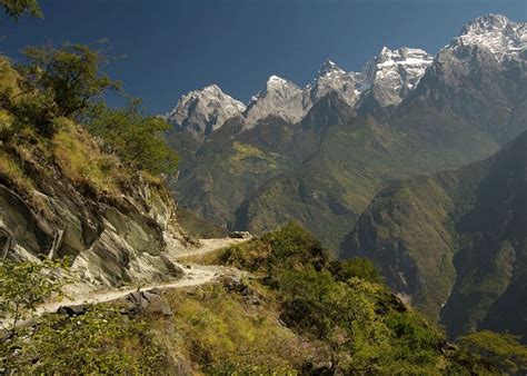 Visit Tiger Leaping Gorge on a trip to China | Audley Travel UK