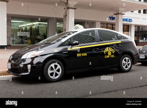 Toyota prius taxi hi-res stock photography and images - Alamy