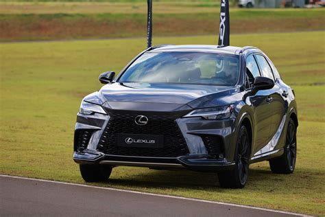 Lexus RX 500h 2023 chega ao Brasil: fotos, preços e ficha técnica ...