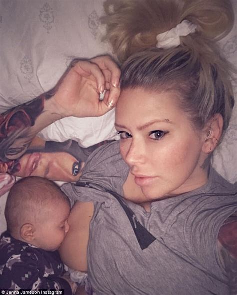 Jenna Jameson shares a photo of herself breastfeeding | Daily Mail Online