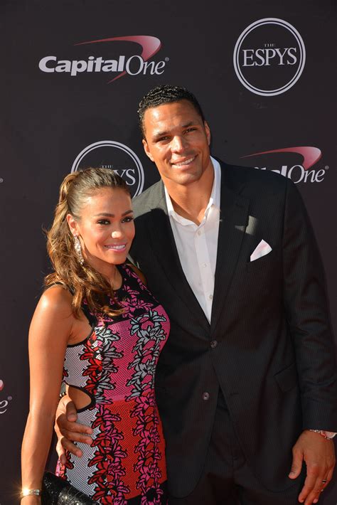 Tony Gonzalez Wife