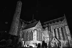 Category:Cathedrals in Ireland at night - Wikimedia Commons