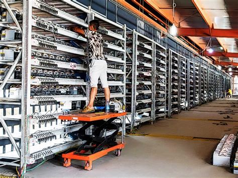 What Is The Best Bitcoin Mining Rig : Crypto Mining Rig Loaded With ...