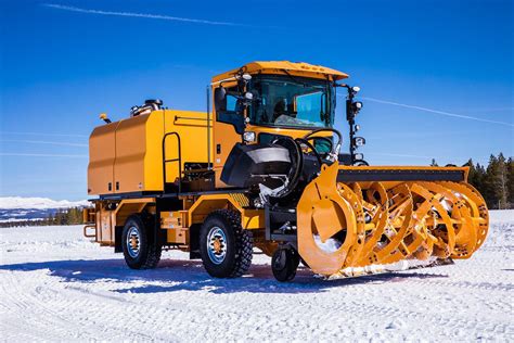 Oshkosh Airport Snow Blower : r/MachinePorn