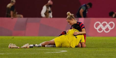 Team USA's Kristie Mewis and Aussie Star Sam Kerr Go Public As Couple ...