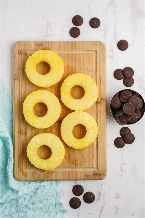 Chocolate Covered Pineapple - Fresh Coast Eats