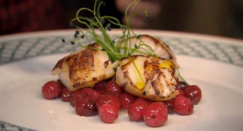 Jean-Christophe Novelli scallops with cranberries and rapeseed oil recipe on Countryfile Roasted ...