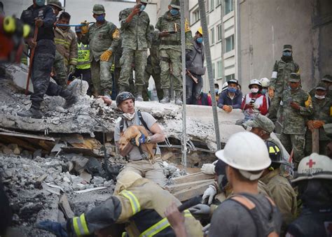 Pictures from the Mexico earthquake and the race for survival Photos ...