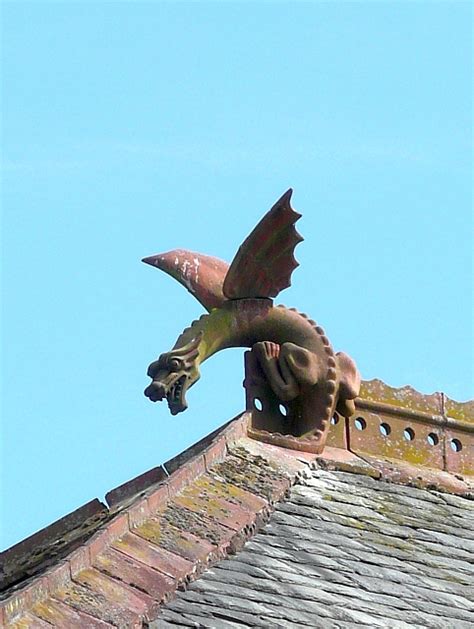 Wyvern roof finial © Rose and Trev Clough cc-by-sa/2.0 :: Geograph ...