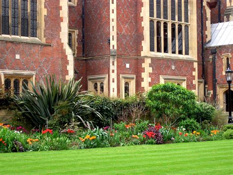 Lincoln's Inn Gardens - on my list for OGSW. www.opensquares.org ...