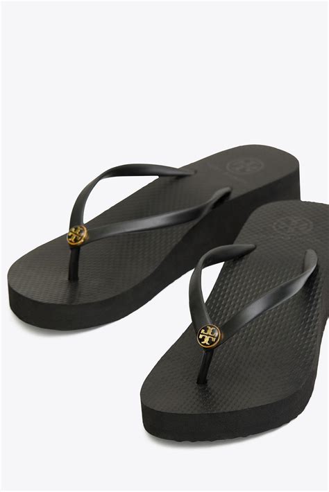 Tory Burch Rubber Carved Wedge Flip-flop in Black/Black (Black) - Lyst