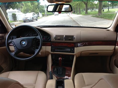 2003 Bmw 525i interior