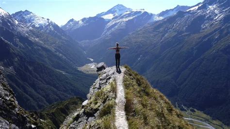 MOUNT KENYA HIKING - Lead Tours