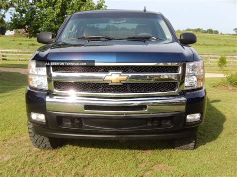 2011 Chevrolet Silverado 1500 Z71 Lt Crew 4 - Door 5. 3l Blue 4x4