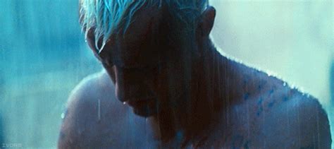 Looping gif of dead Roy Batty in rain (F Rutger Hauer) | Tears in Rain ...