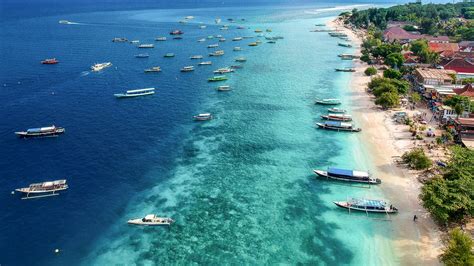 Scuba diving in the Gili Islands, Lombok | ZuBlu