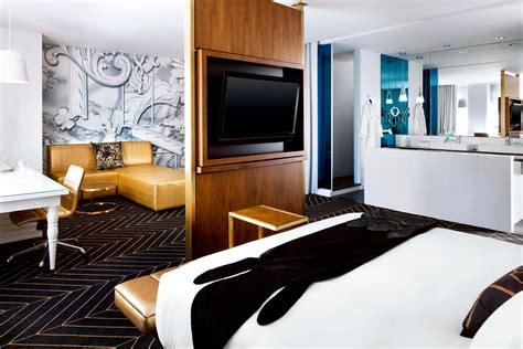 Downtown Montreal Hotel Suites | W Montreal