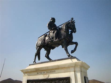 Maharana Pratap Memorial Udaipur | Cool places to visit, Lion sculpture ...