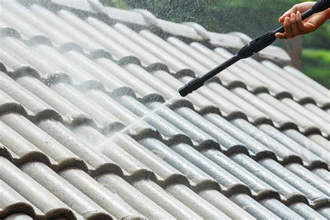 Can You Pressure Wash A Roof By Yourself? | Washh Blog